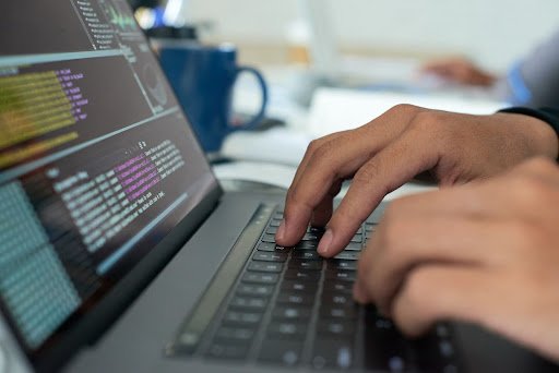 Guía de código seguro para principiantes 4 Aspectos a tomar en cuenta para el desarrollo seguro de software