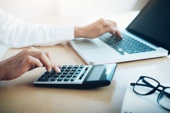 Disminuye los costos de tu empresa con un software a la medida 2 Beneficios de tener un software a la medida